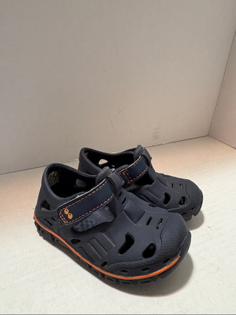 Stride rite Surprize Kids Navy Blue Closed-Toe Sandals with Orange Trim